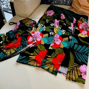 2pc Guess floral Midi stretch outfit.